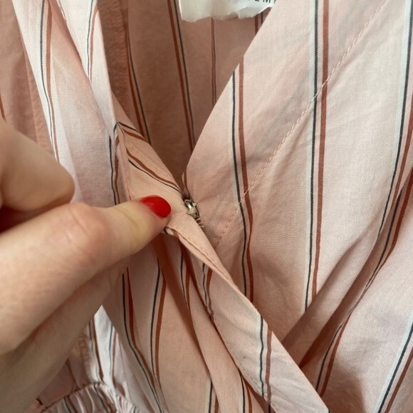 NWT Free Assembly Pink Balloon Sleeve 100% Cotton Wrap Blouse - Size M - Picture 8 of 9